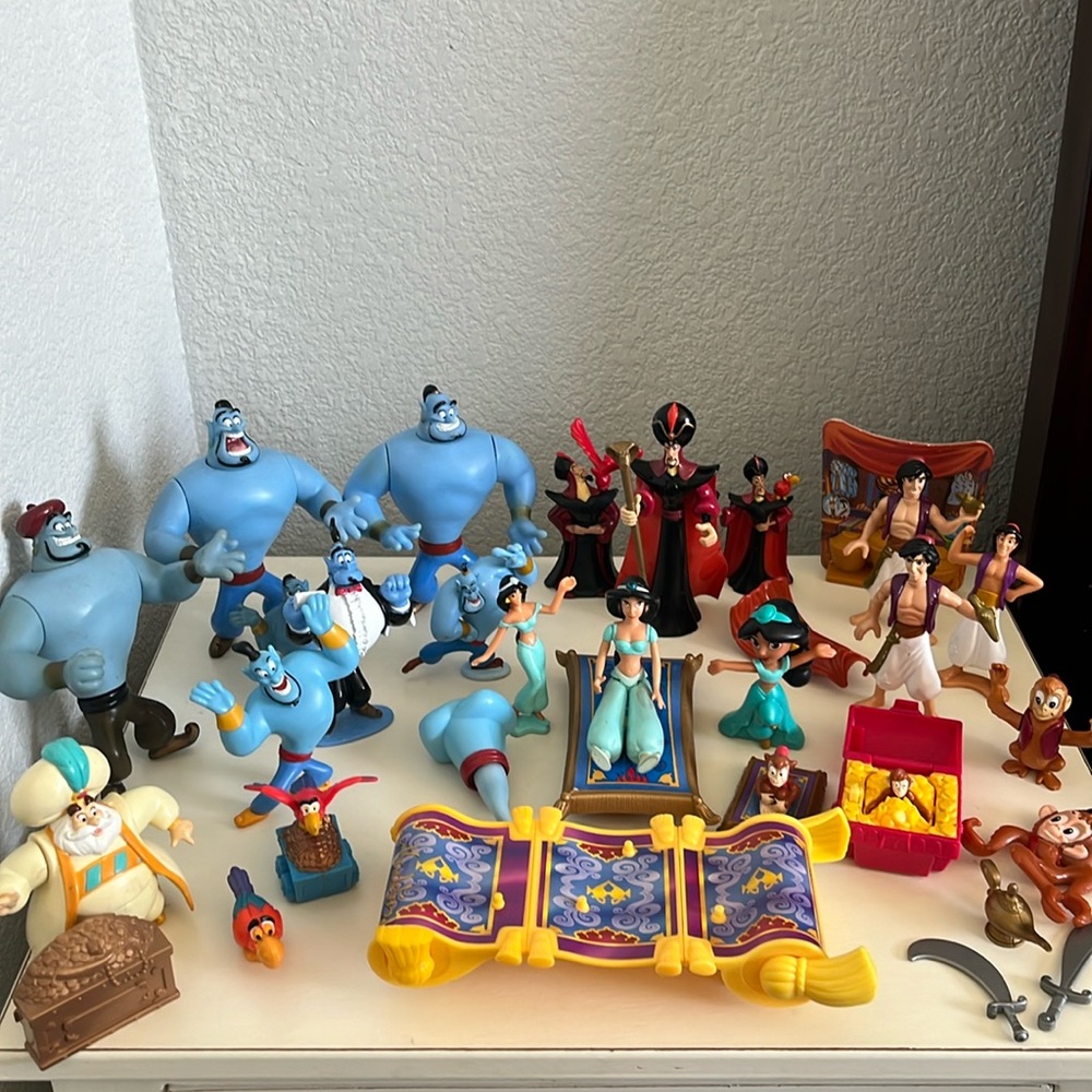 Random Disney Aladdin toys